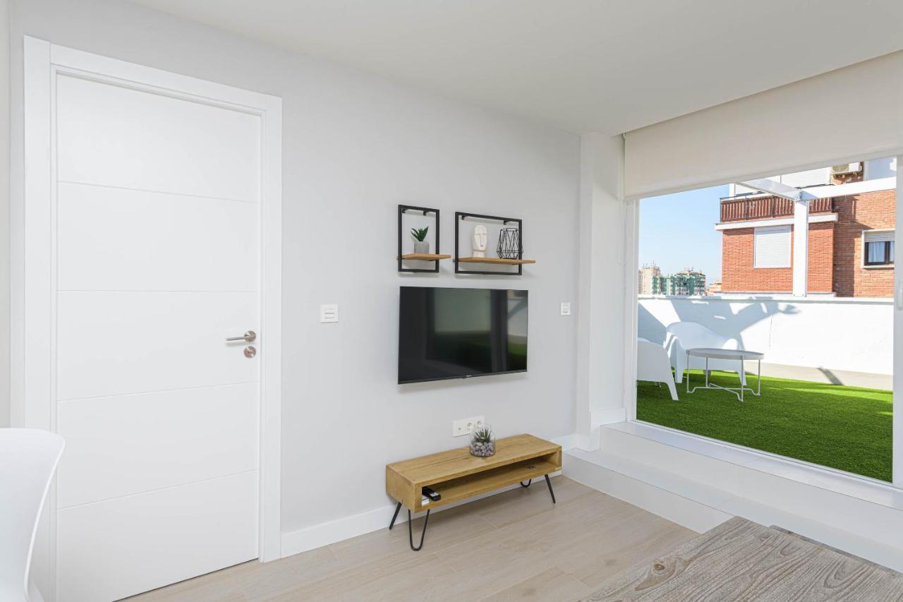 Wintowinrentals Exclusivo Atico Cerca De La Playa. Malaga Luaran gambar